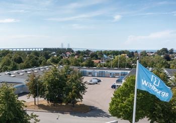 Litet lager och kontor med vikport på Limhamn 
